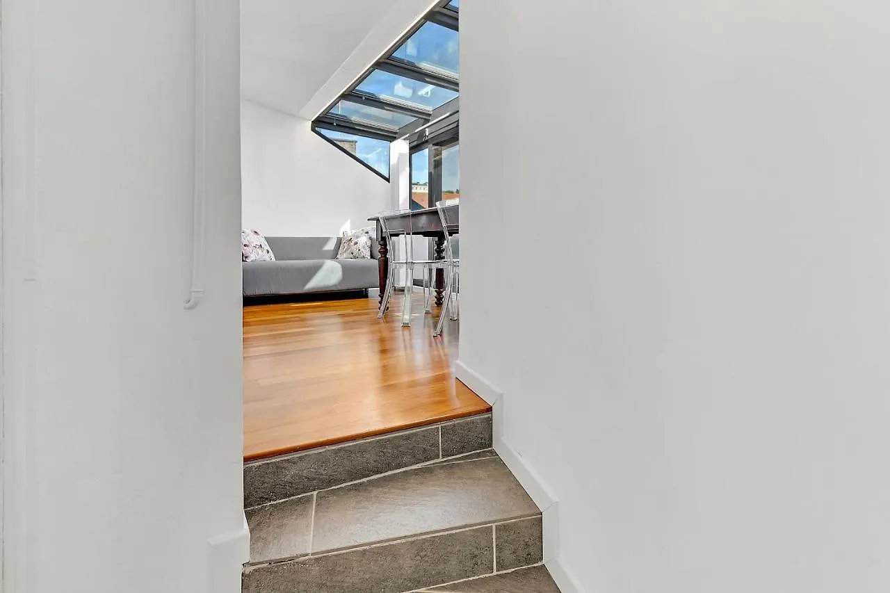 Cosmopolitan Apartment Milan