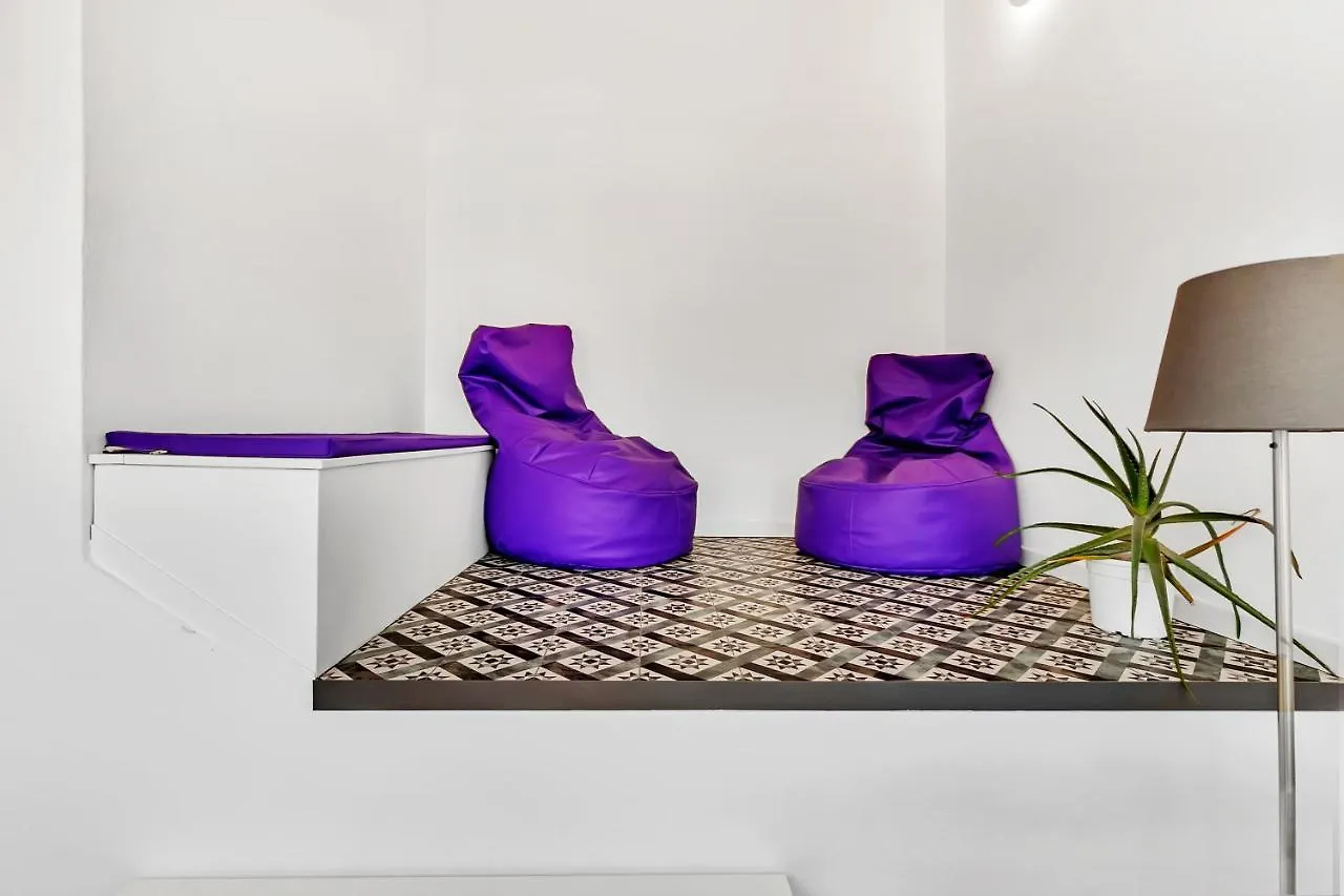 Cosmopolitan Apartment Milan 0*,  Italy