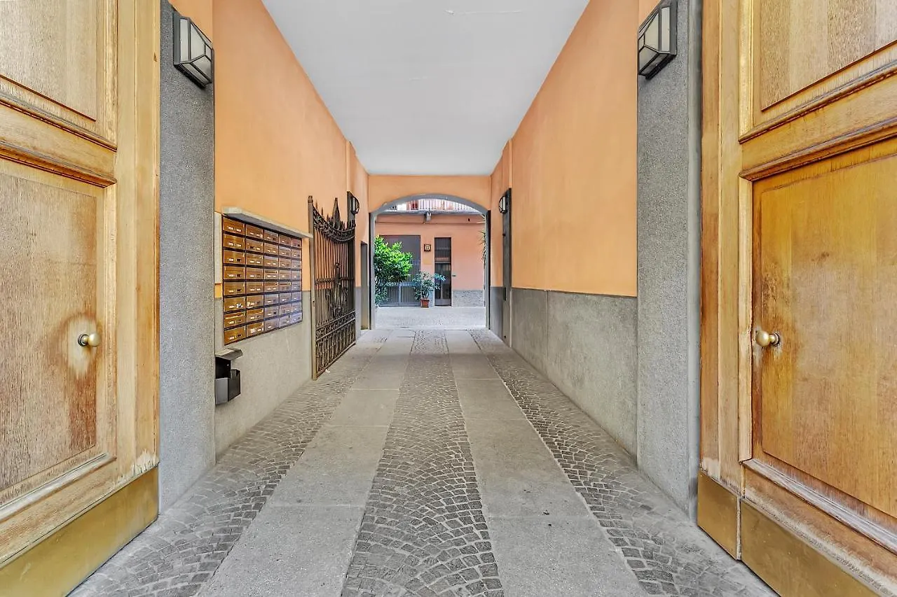 Cosmopolitan Apartment Milan Italy