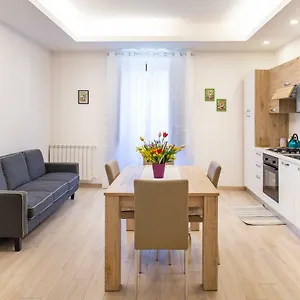https://le-casette-di-nonno-pippo.sicilyhotelsitaly.net
